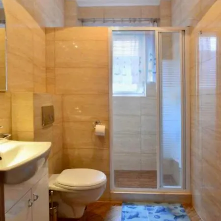 Guest house Dominik 2 *