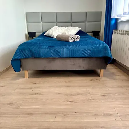 Dominik 2 3*