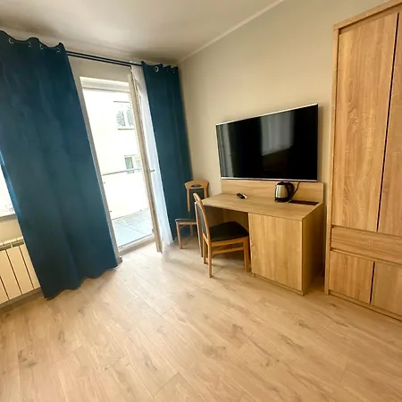 Dominik 2 招待所 3*