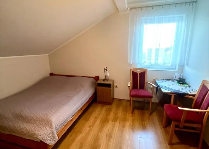 Dominik 2 Ястарня